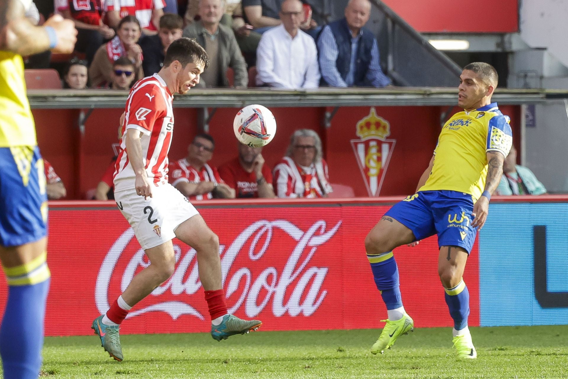 Fotos: Las mejores jugadas del Sporting de Gijón-Cádiz en El Molinón ...